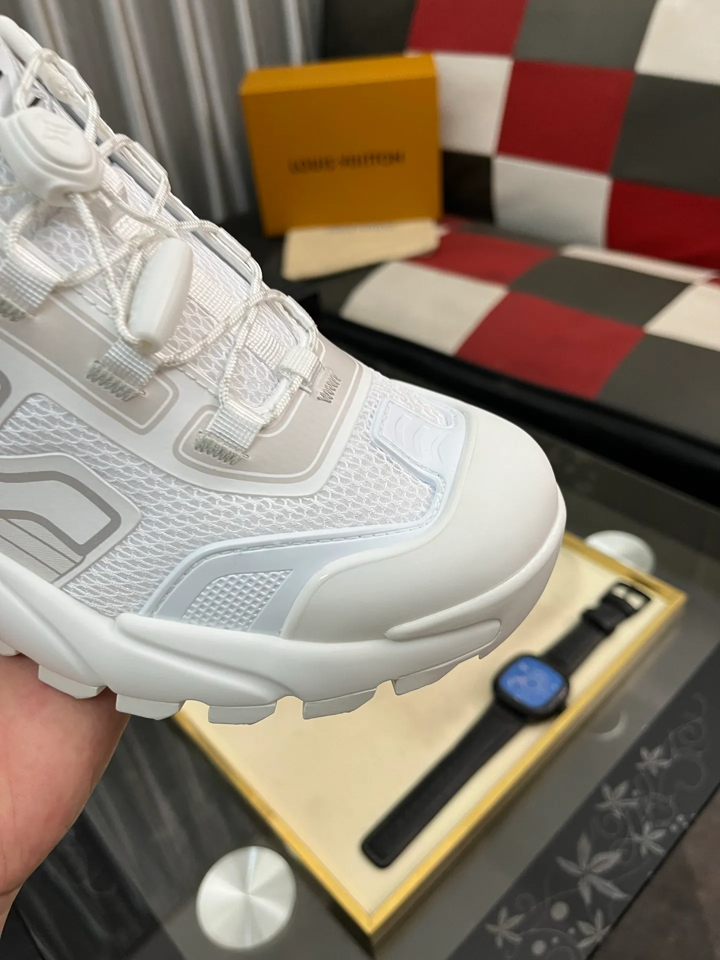 Men's shoes 💰780⌚️⌚️Top version [LOUIS VUITTON] Couple 🧑‍🤝‍🧑 Craftsman style Counter series (original order) New style 🍀LV Louis Vuitton - Top version LV classic high-top trendy shoes! Made of imported original craft calfskin, original breathable lining, and original wear-resistant, lightweight, high-end TPU outsole! High quality products! Code number: 36-457️⃣Colors available